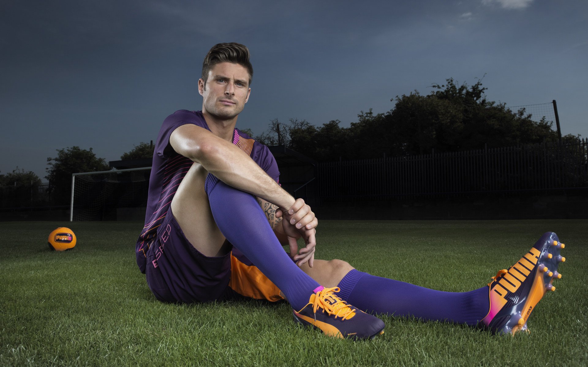 乐鱼电竞在线平台-世界杯中国队逆袭 球员拼搏精神鼓舞人心，世界杯中国队前景